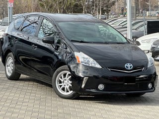 Toyota Prius v