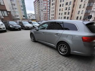 Toyota Avensis foto 3