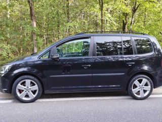 Volkswagen Touran foto 3