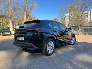 Lexus UX foto 6