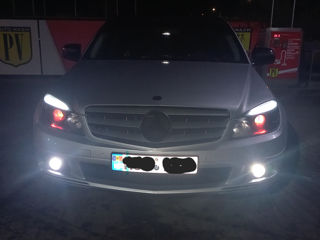 Mercedes C-Class foto 5