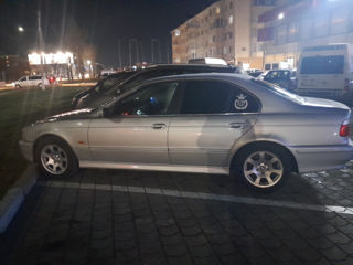 BMW 5 Series foto 5