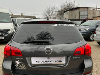 Opel Astra foto 4