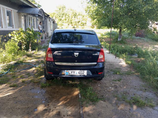 Dacia Logan foto 2