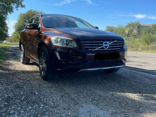 Volvo XC60 foto 1