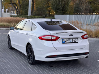 Ford Fusion foto 5