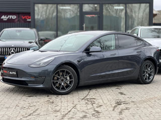 Tesla Model 3 foto 1