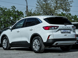 Ford Kuga foto 2