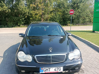 Mercedes C-Class foto 7