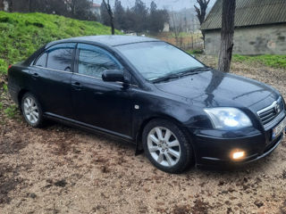 Toyota Avensis foto 4