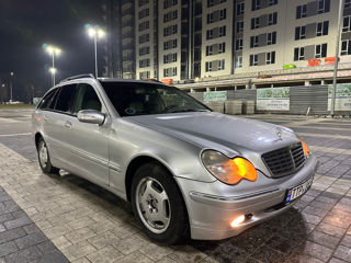 Mercedes C-Class foto 5