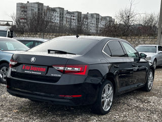 Skoda Superb foto 6