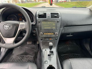 Toyota Avensis foto 8