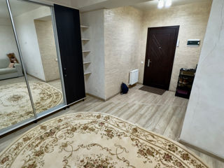 Apartament cu 2 camere, 60 m², Buiucani, Chișinău foto 2