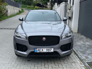 Jaguar F-PACE foto 2