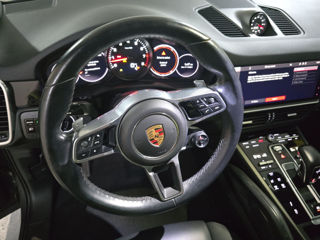 Porsche Cayenne Coupe foto 6