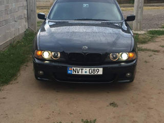 BMW 5 Series foto 5