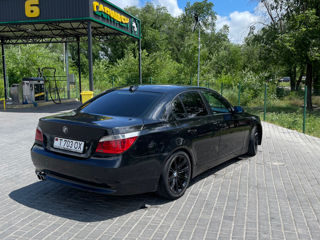 BMW 5 Series фото 2