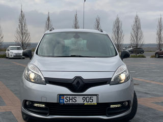 Renault Grand Scenic foto 2