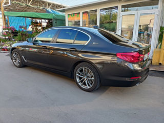 BMW 5 Series foto 2