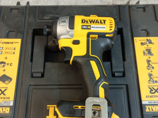 Dewalt DCF 887 foto 2