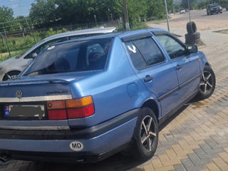 Volkswagen Vento foto 2