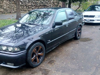 BMW 3 Series foto 3