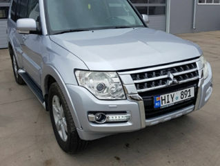 Mitsubishi Pajero foto 1