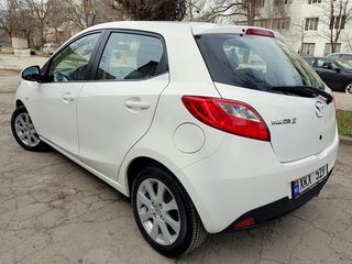 Mazda 2 foto 3