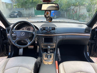 Mercedes E-Class foto 1