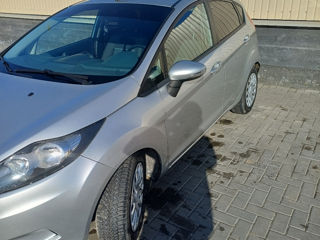 Ford Fiesta foto 3