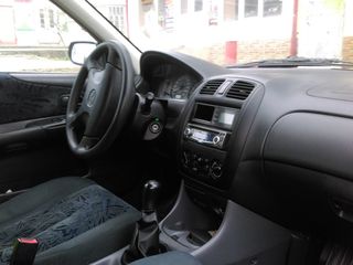 Mazda 323 foto 8