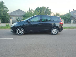 Renault Grand Scenic foto 3