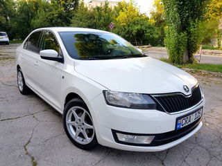 Skoda Rapid foto 1