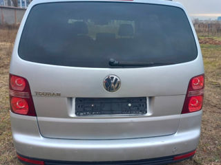 Volkswagen Touran foto 5