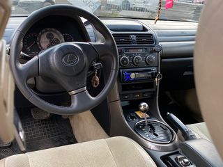 Lexus IS Series foto 8