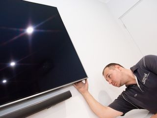 Монтаж телевизоров, навеска ТВ кронштейнов на стену.Instalare Montare Suport tv led LCD plasma Crons