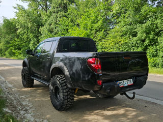 Mitsubishi L200 foto 8