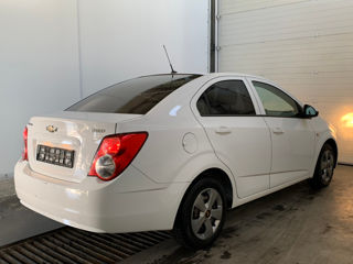 Chevrolet Aveo foto 6