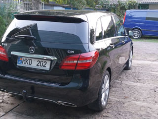 Mercedes B-Class foto 9