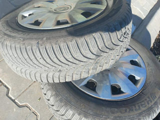 Anvelope + discuri 195/65 R15 2000lei/buc. foto 5