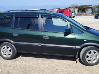 Opel Zafira foto 4