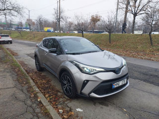 Toyota C-HR foto 2