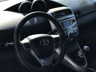 Toyota Verso foto 8