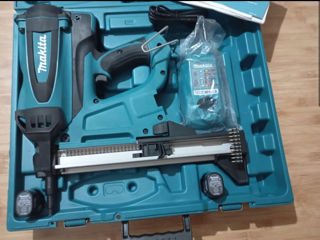 Makita Cordless Concrete Gas Pin Driver