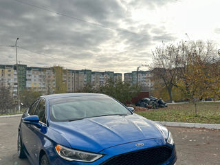 Ford Fusion foto 2