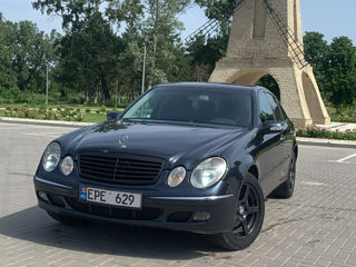 Mercedes E-Class foto 1