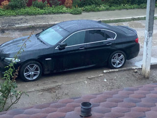 BMW 5 Series foto 4