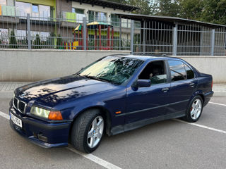 BMW 3 Series foto 2