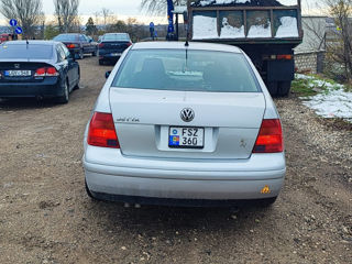 Volkswagen Jetta foto 2